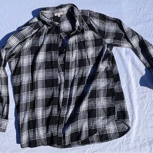 Black and White Plaid Button-up Shirt